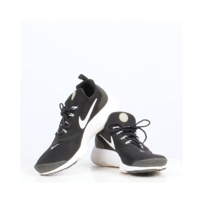 Baskets / NIKE / 43